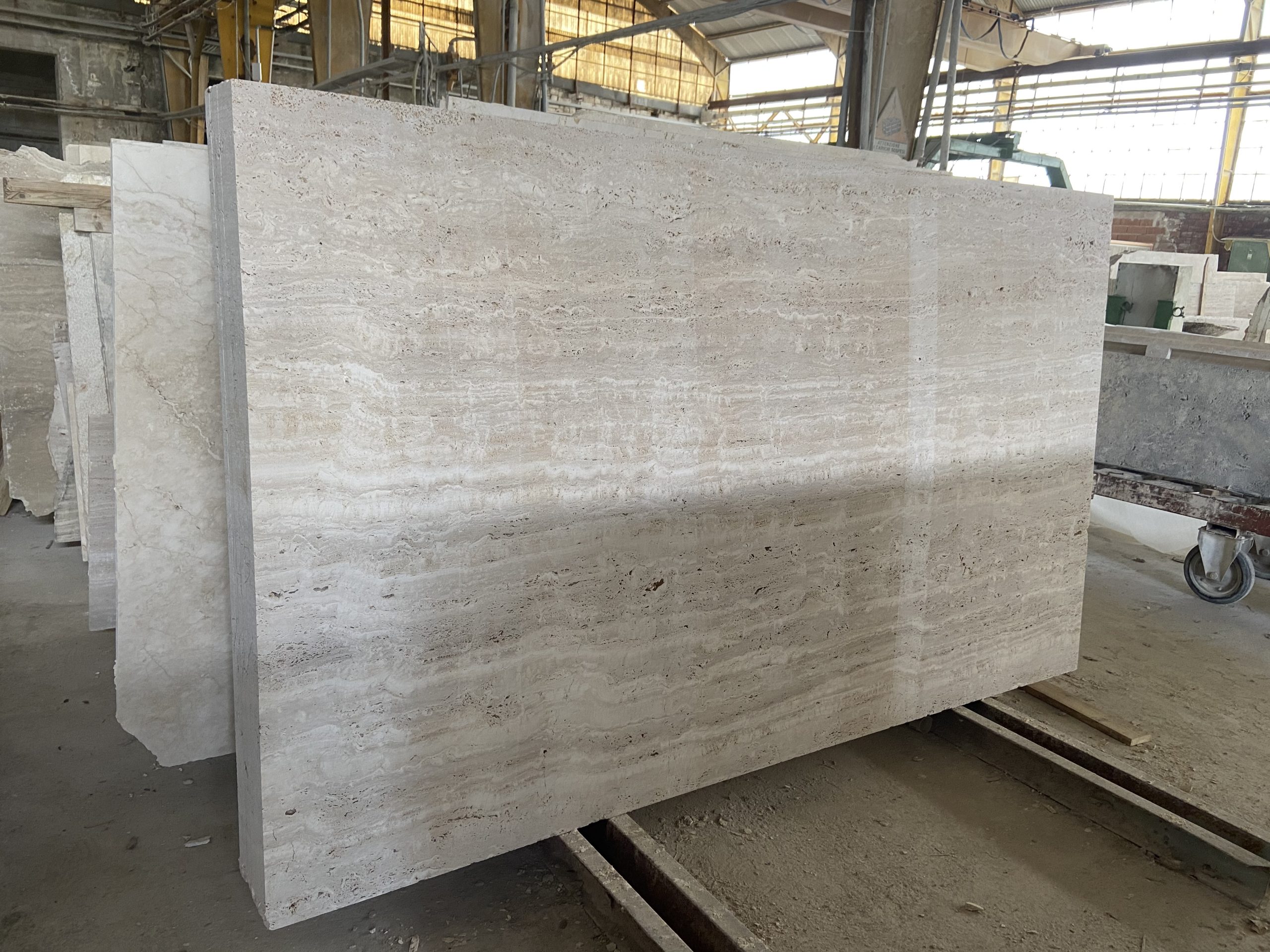Montemerano Classico Vein Cut Raw (11)